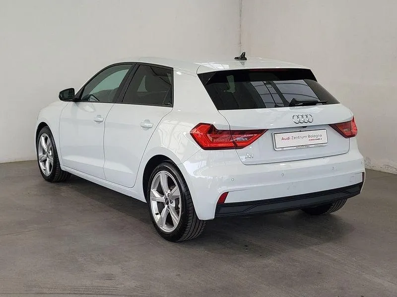 AUDI A1 SPB 30 TFSI Admired Image 4