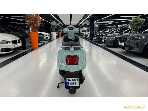 Vespa GTS 125 ABS Image 4