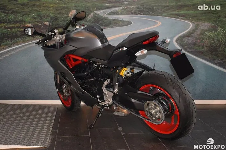 Ducati SuperSport Image 6